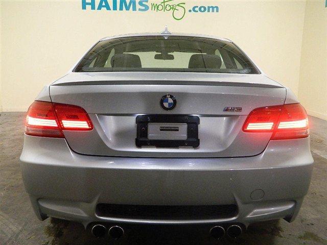 BMW M3 2010 photo 0