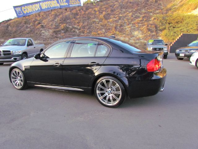 BMW M3 2011 photo 3