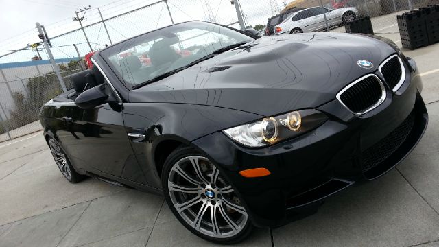 BMW M3 2011 photo 2