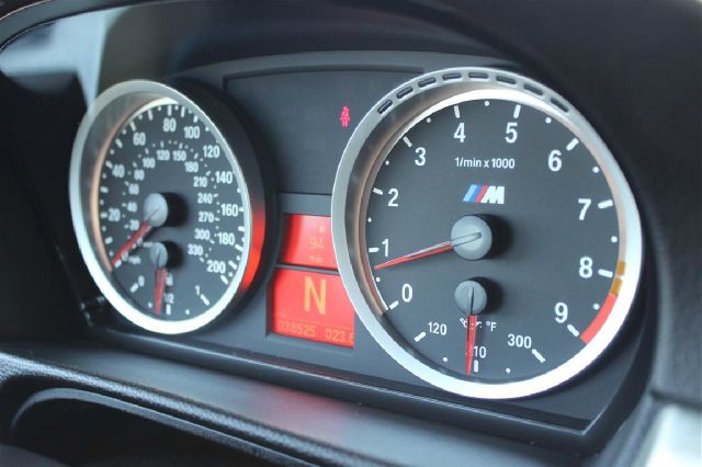 BMW M3 2011 photo 12