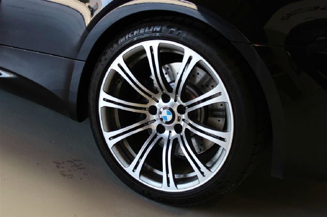 BMW M3 2011 photo 2