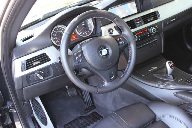 BMW M3 2011 photo 3