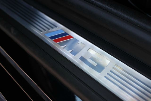 BMW M3 2011 photo 8