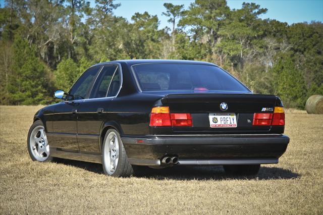 BMW M5 1991 photo 1