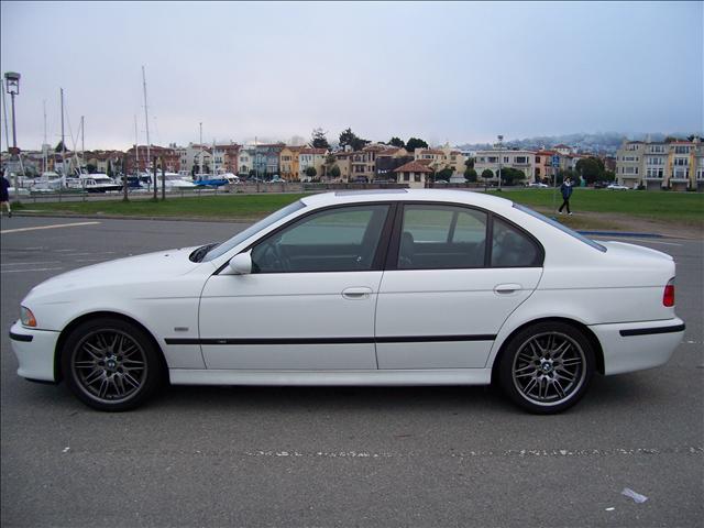 BMW M5 2000 photo 1