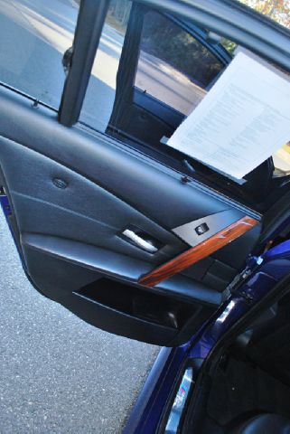 BMW M5 2006 photo 13