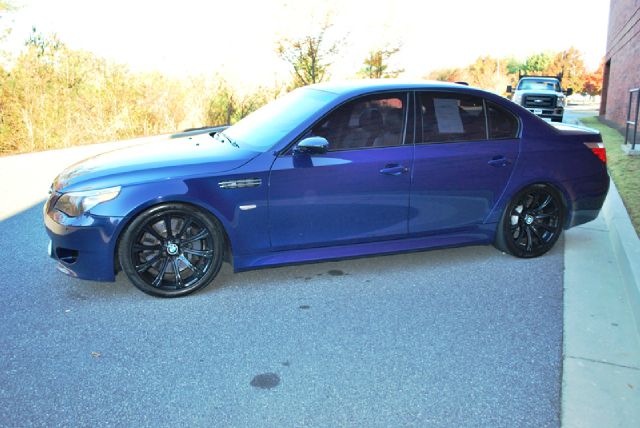 BMW M5 2006 photo 17