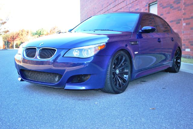 BMW M5 2006 photo 18