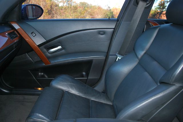 BMW M5 2006 photo 8