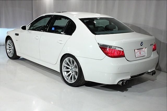 BMW M5 2006 photo 2