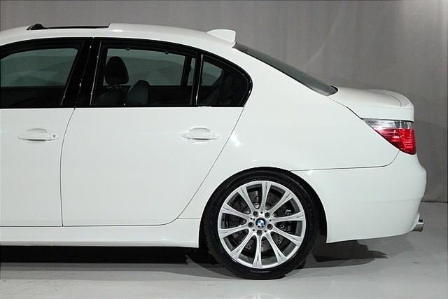 BMW M5 2006 photo 4
