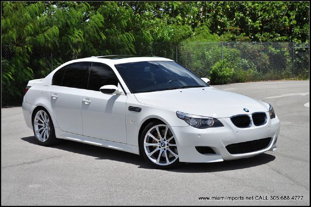 BMW M5 2006 photo 4