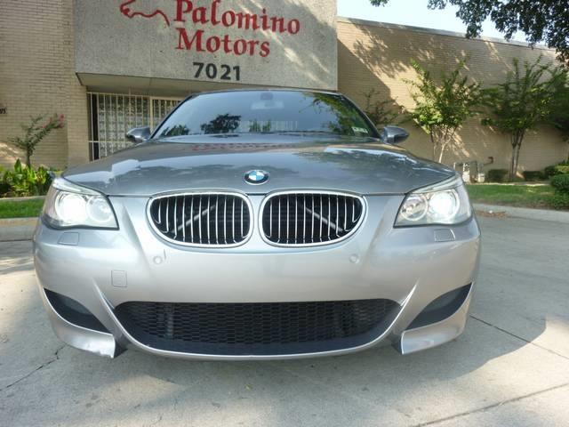 BMW M5 2006 photo 2