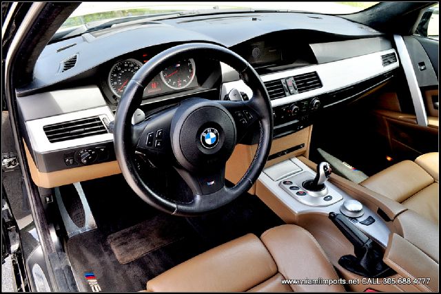 BMW M5 2006 photo 54