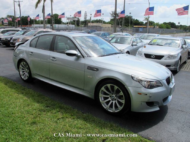 BMW M5 2008 photo 12