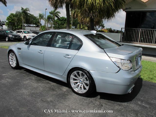 BMW M5 2008 photo 16
