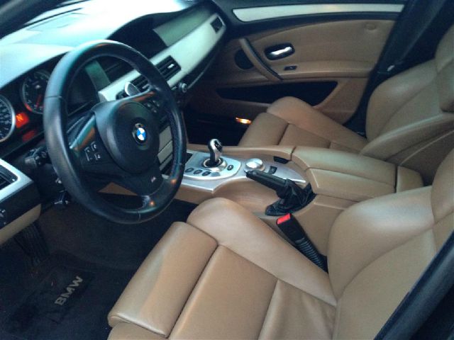 BMW M5 2008 photo 4