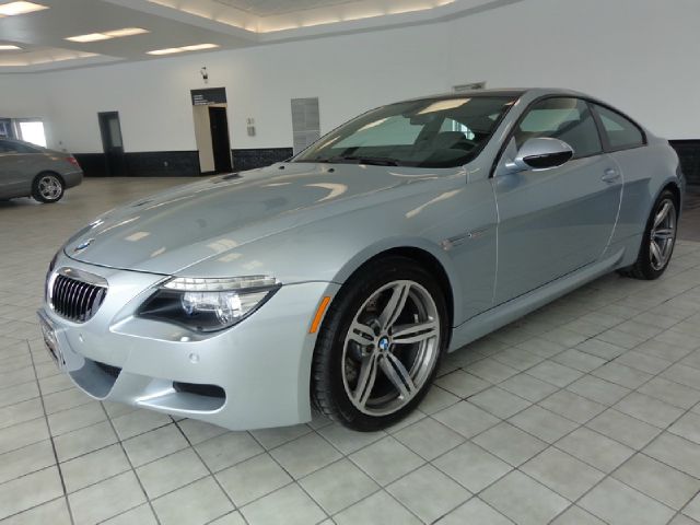 BMW M6 2009 photo 1