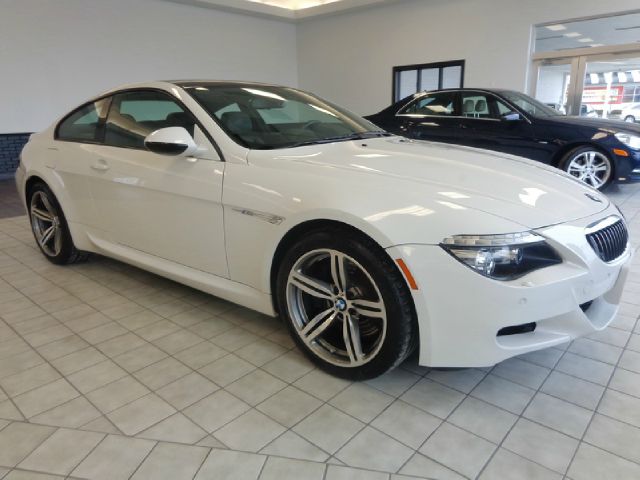 BMW M6 2009 photo 1