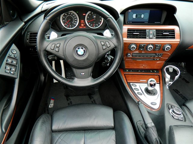 BMW M6 2009 photo 1