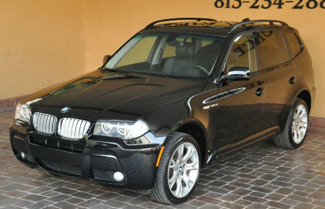 BMW X3 4 DOOR CAB SUV
