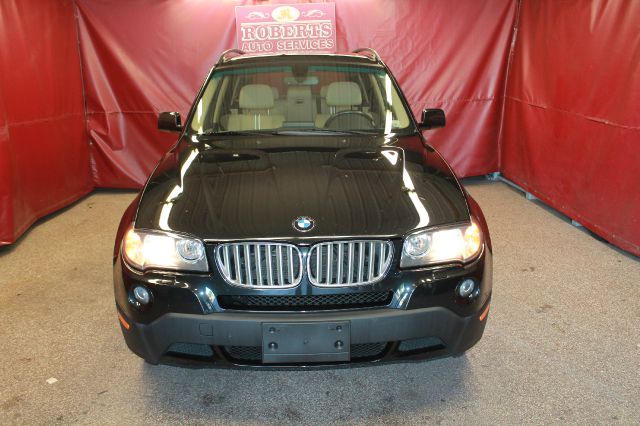 BMW X3 4 DOOR CAB SUV