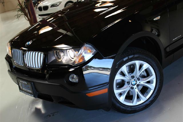 BMW X3 2010 photo 2