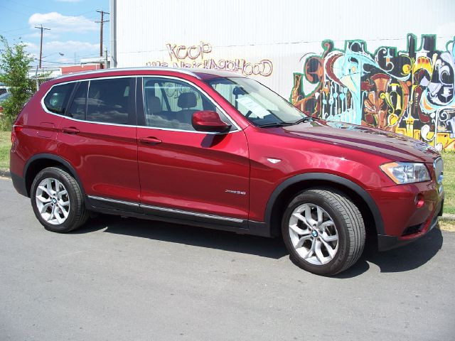 BMW X3 2011 photo 2