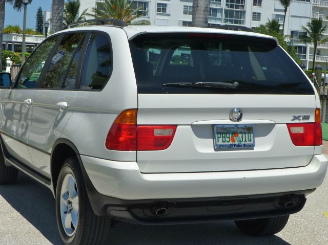 BMW X5 2003 photo 2