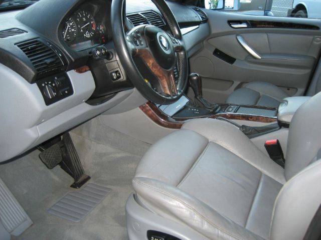 BMW X5 2003 photo 2