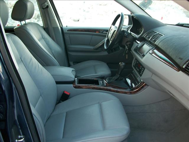 BMW X5 2004 photo 2