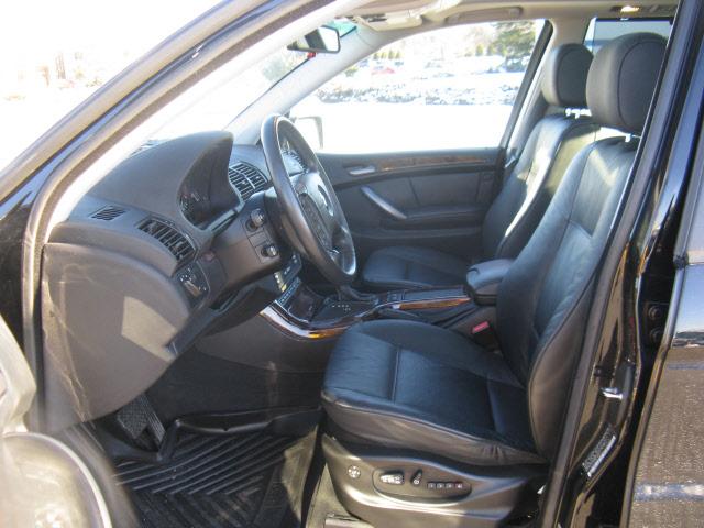 BMW X5 2004 photo 2