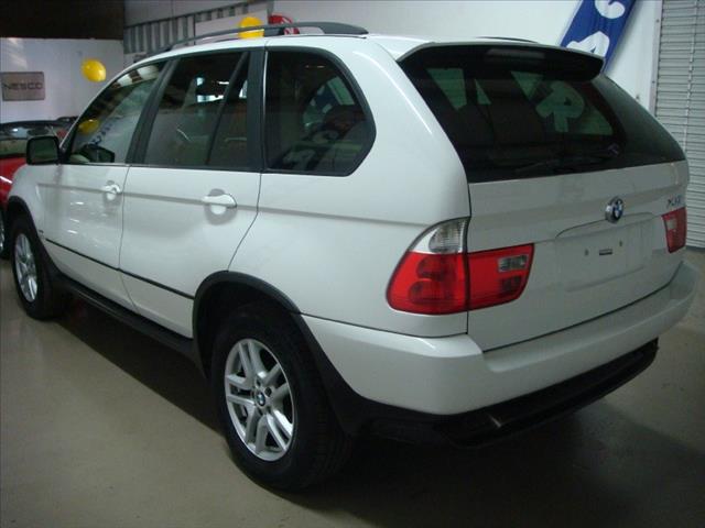BMW X5 SR5 4X4 TRD OFF ROAD SUV