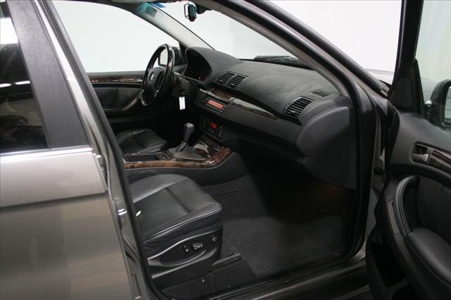BMW X5 2004 photo 2