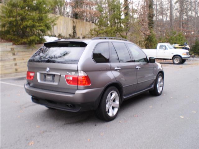 BMW X5 2004 photo 2
