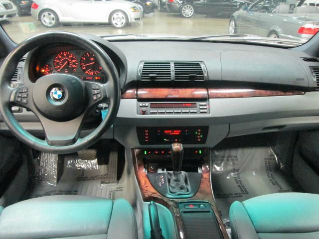 BMW X5 Luxury 4WD SUV
