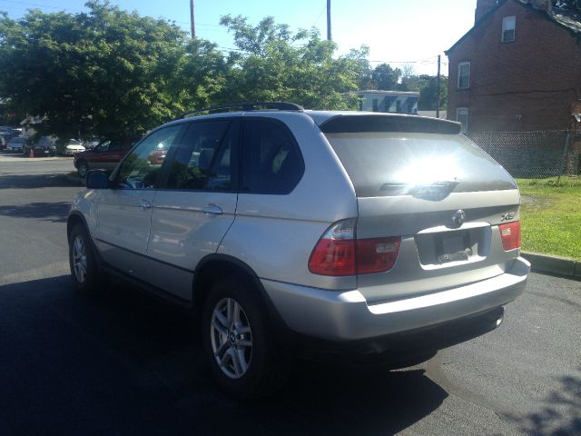 BMW X5 2005 photo 2