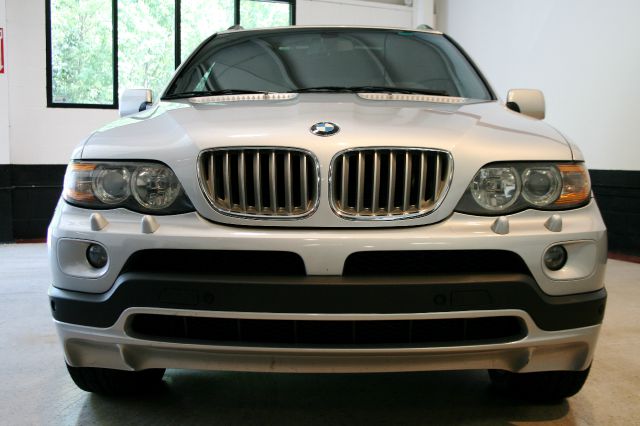 BMW X5 2006 photo 2