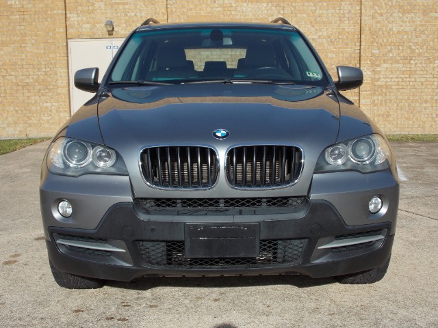 BMW X5 4 DOOR CAB SUV