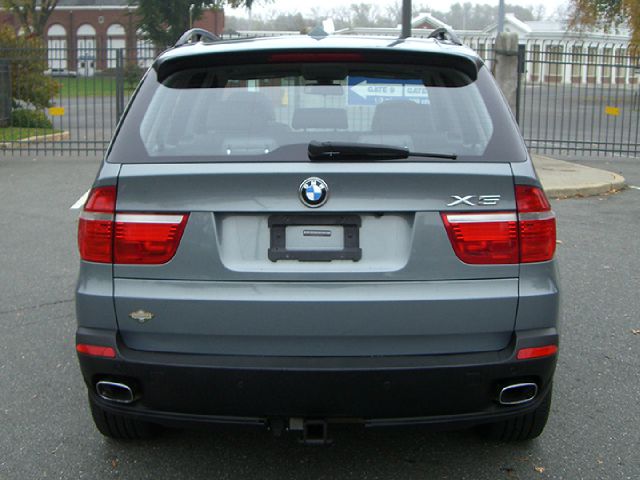 BMW X5 2008 photo 2