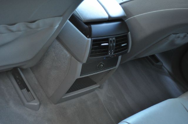 BMW X5 4 DOOR CAB SUV