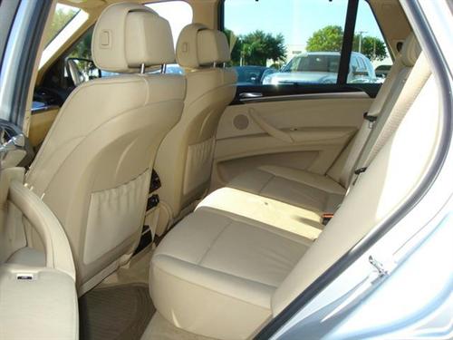 BMW X5 2009 photo 1