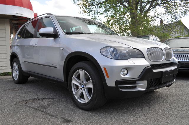 BMW X5 2010 photo 1