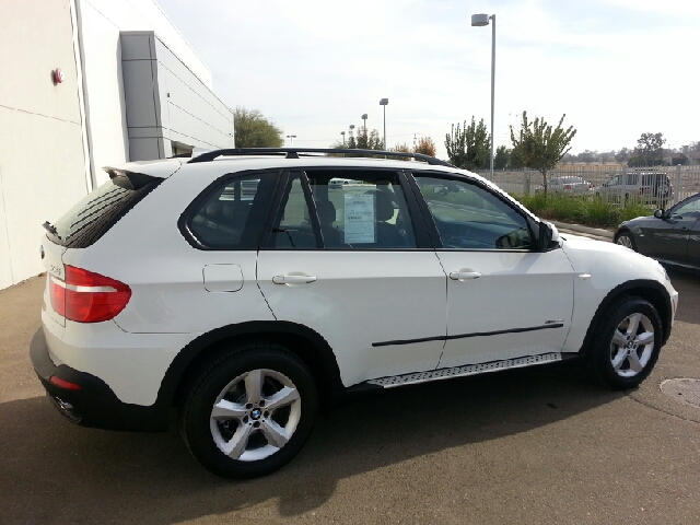 BMW X5 2010 photo 4
