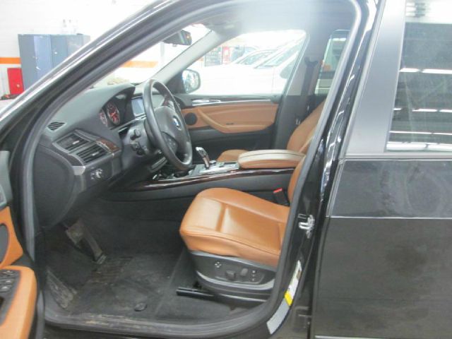 BMW X5 2010 photo 1