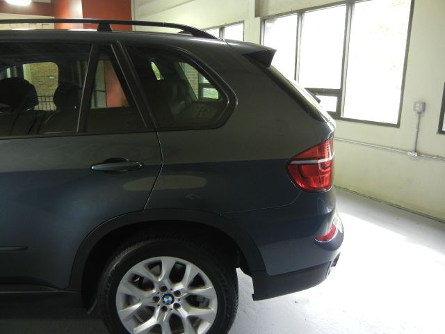 BMW X5 2011 photo 2