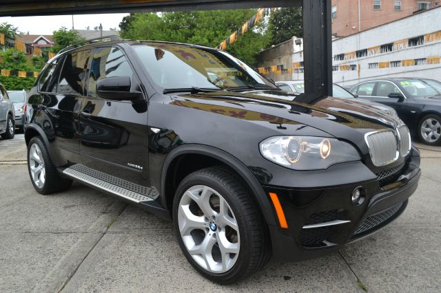 BMW X5 2011 photo 2