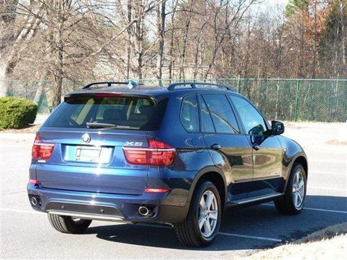 BMW X5 2011 photo 2