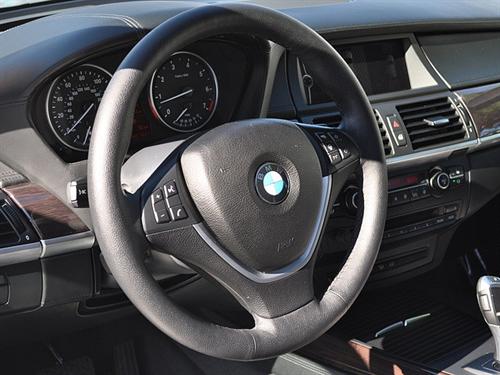 BMW X5 2011 photo 2