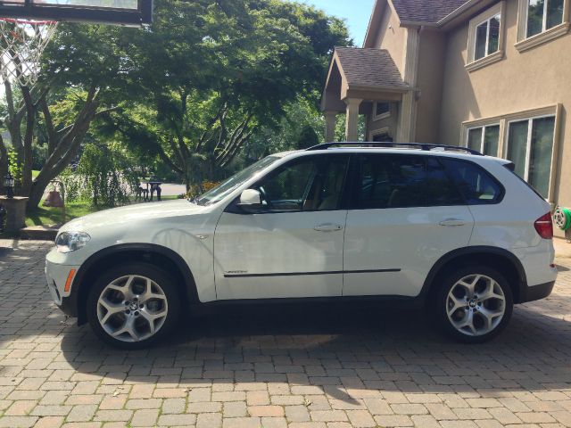 BMW X5 2012 photo 1